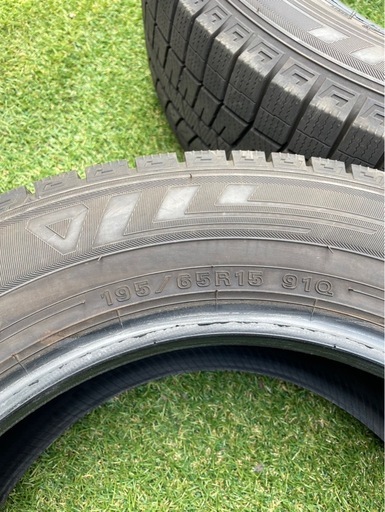 【お取引中】スタッドレスタイヤ　195/65R15 