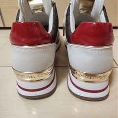 マイケルコース スニーカー　22.5cmの画像