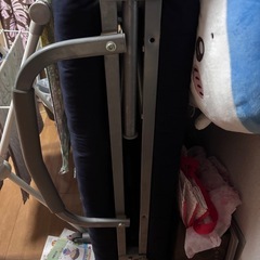 折りたたみベッドの画像