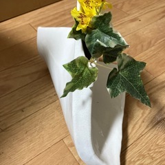 変わり型とガラス花瓶の画像
