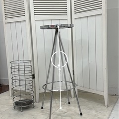 カウンターチェア　パーテーション　傘立て　セットの画像