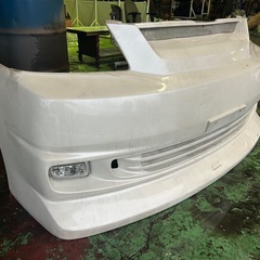 トヨタ　ノア　フロントバンパー　AZR60G バンパー　フォグランプ　純正　自動車 パーツ　宮崎の画像