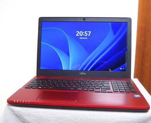 富士通定番Celeron最新Windows11メモリ4GB高速SSD240GBWifi接続可能カメラ内蔵