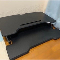 スタンディングデスク　卓上タイプ　パソコン昇降台の画像