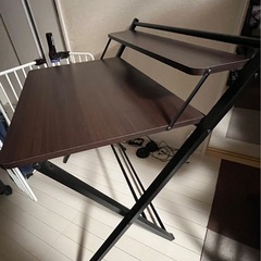 折り畳めるパソコンデスク　机の画像