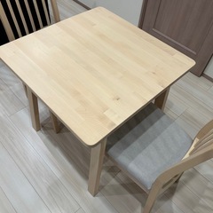 【取引中
】IKEA ダイニングテーブル・チェア セットの画像