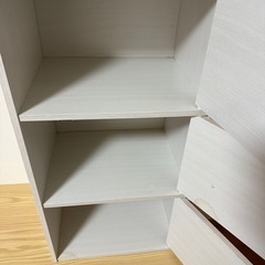カラーボックス　扉付き　収納の画像