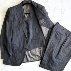 美品！バーバリーロンドン　スリーピーススーツの画像