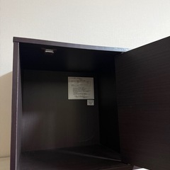 カラーボックス 扉付き 黒 木目あり いちだ一段の画像