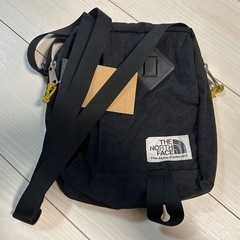 ノースフェイス　ショルダーバッグBERKELEY CROSSBODYの画像