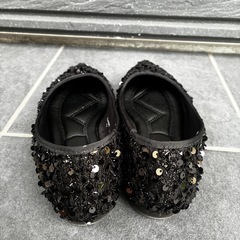 CLOSSHI ビーズ装飾 ブラック フラットシューズ　スパンコールの画像