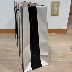 ケイトスペード　　紙袋の画像