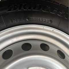 ★【145/80R12サイズ：エブリイバンなどの軽バンに適合するスタッドレスタイヤ4本セット】★美品★の画像