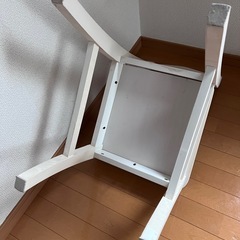 オフホワイト　机　椅子の画像