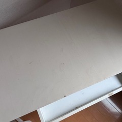 オフホワイト　机　椅子の画像