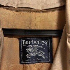 Burberryコートの画像