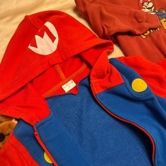 任天堂子供服110マリオパーカートレーナーの画像