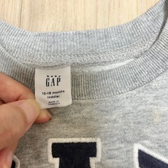 ⭐︎受渡し決定⭐︎80 GAP H&M ニット　トレーナーの画像