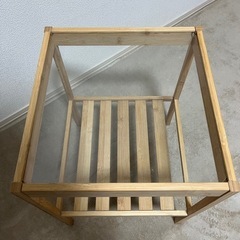 IKEA NESNA ベッドサイドテーブルの画像
