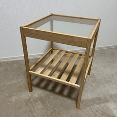 IKEA NESNA ベッドサイドテーブルの画像