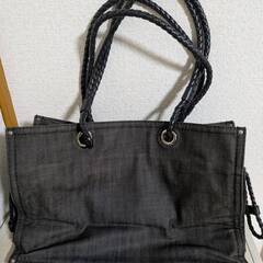 LOEWEデニムトートバッグの画像