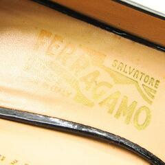 フェラガモ パンプス ヴァラリボン 靴イタリア製 7.5サイズFERRAGAMOの画像