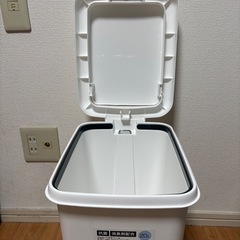 無料引き渡し　ニトリ　ゴミ箱　の画像