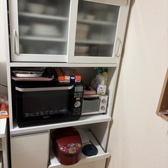 食器棚の画像