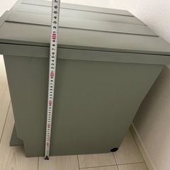 ゴミ箱の画像