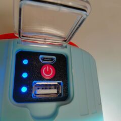 防災用品　ソーラー＆USBチャージ　LEDランタン　新品　送料が高いので取りにこれる方限定の画像
