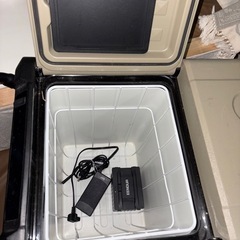画像UPしました！EENOUR 35L冷蔵庫冷凍庫　別売りバッテリー付きの画像