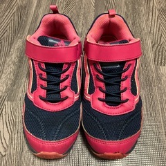adidas キッズシューズ　18.5cmの画像