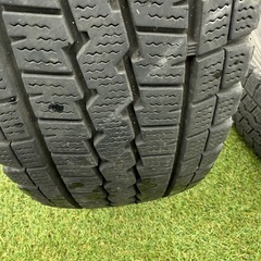 スタッドレスタイヤアルミセット　ダンロップ　195/80R15 107/105Lの画像