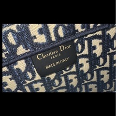 Dior ブックトートの画像