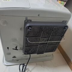 石油ファンヒーターの画像