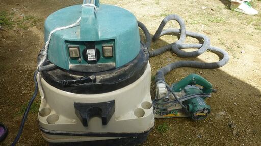 日立丸鋸集塵掃除機付ｃ４YA1　集塵掃除機はマキタです