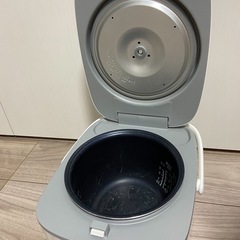 炊飯器の画像
