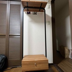 ハンガーラックの画像