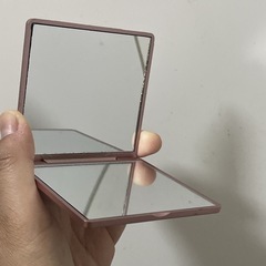 無料でどうぞ！コンパクトミラーです☺️の画像