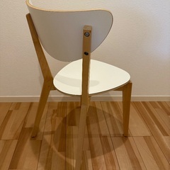 IKEAのダイニング2脚セットの画像