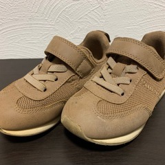 子供用スニーカー、リュック　の画像