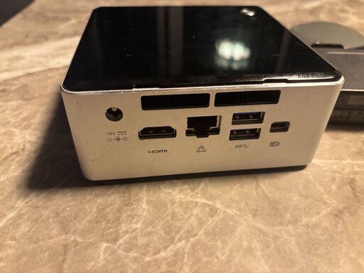 Intel NUC6i5SYH  メモリ16GB SSD128GB Windows11