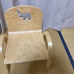 幼児用椅子の画像