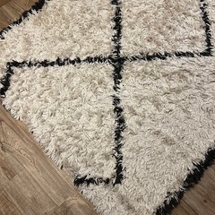 10月末まで‼️カーペット 絨毯 ベニワレン風 ベージュ縦133cm×横187cmの画像