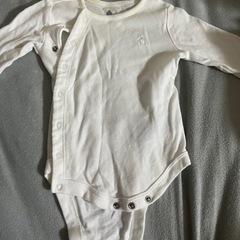 GAP クマケツ　ロンパースの画像