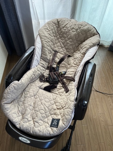 コンビ　ネムリラ　オートスウィング