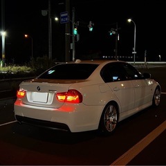 BMW E90 320i Mスポーツ 6AT 車検有りの画像