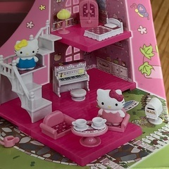 キティーちゃん二階建てハウスの画像
