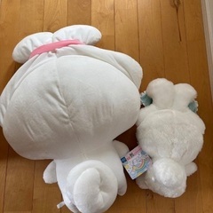 シナモンロール　超超BIGぬいぐるみ〜にっこりみみむすび 大きなリボンみみむすびの画像