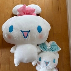 シナモンロール　超超BIGぬいぐるみ〜にっこりみみむすび 大きなリボンみみむすびの画像